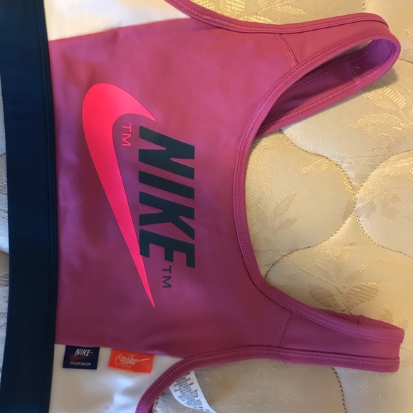 Nike Sports Bra - Picture 1 of 5